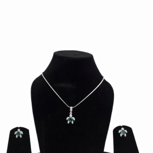 Emerald Turtle Grace Silver Pendant Set