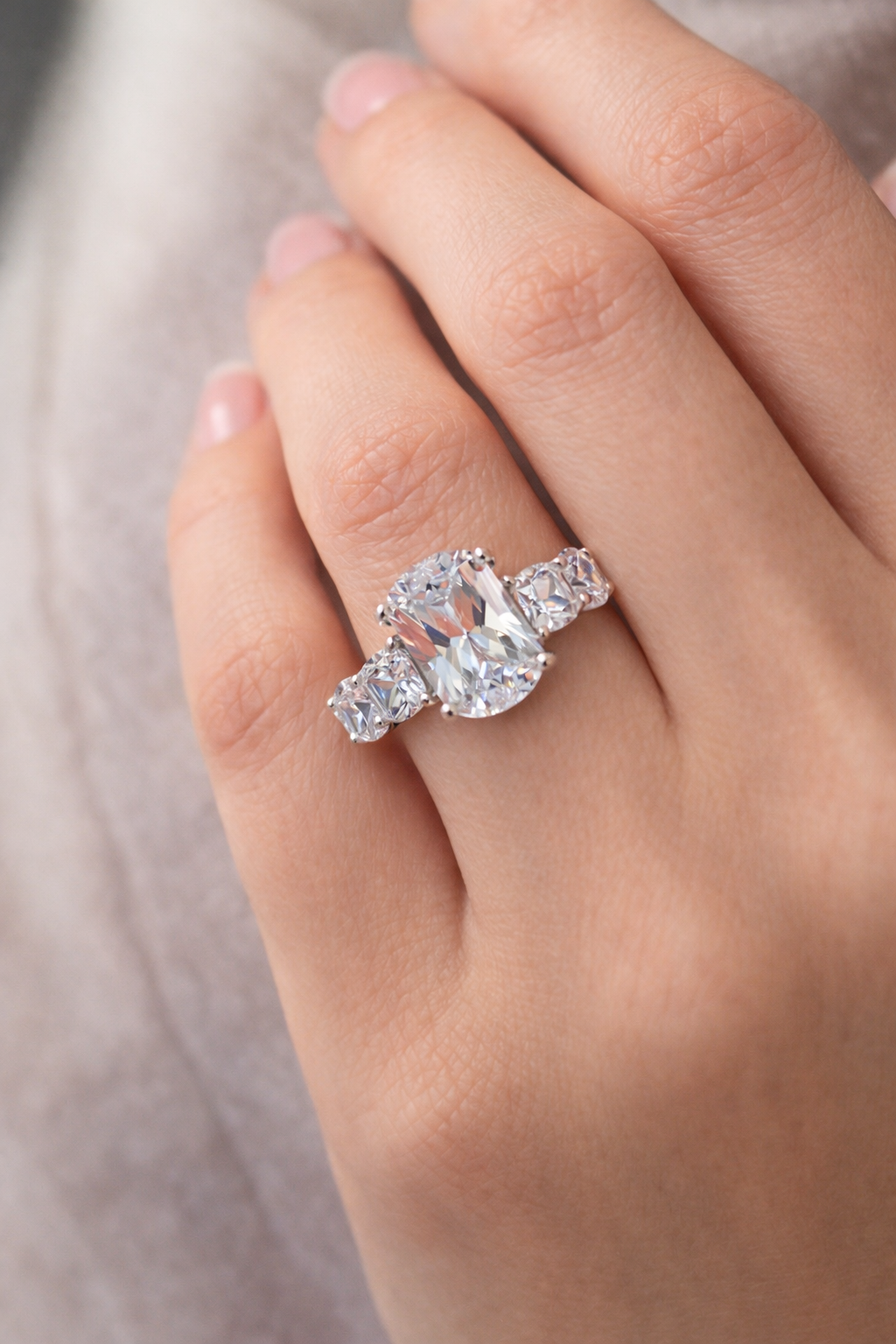 Aurora Radiance Ring - Image 4