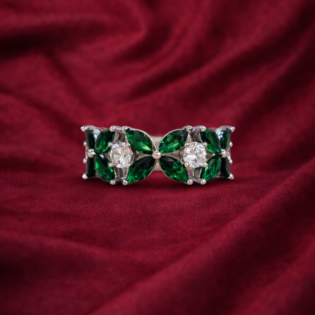 Emerald Vine Silver Ring - Image 4