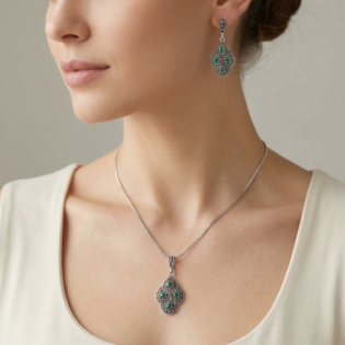 Royal Emerald Grace Silver Pendant Set - Image 2