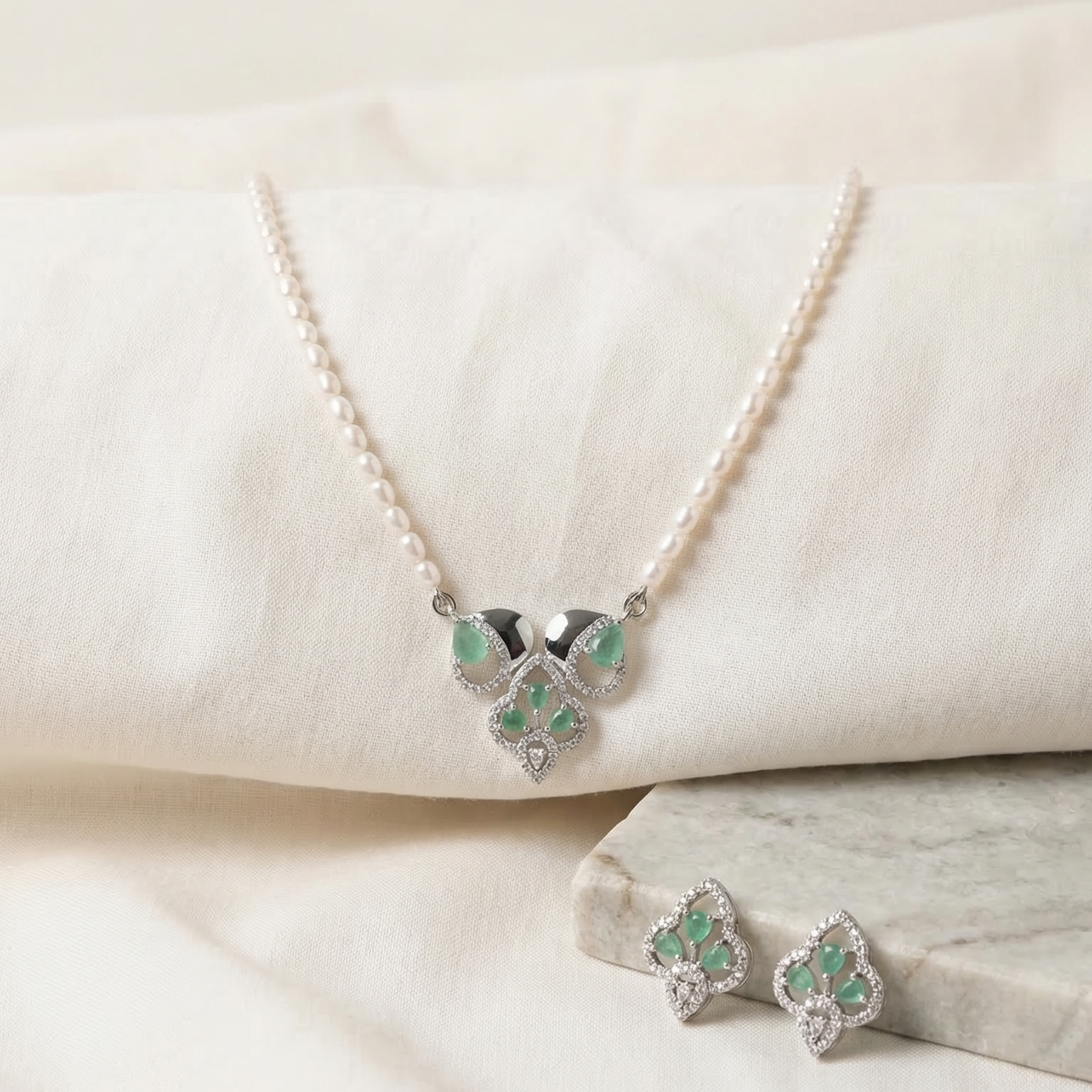 Silver Pearl Royale Pendant Set
