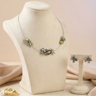 Meadow Whisper Silver Pendant Set