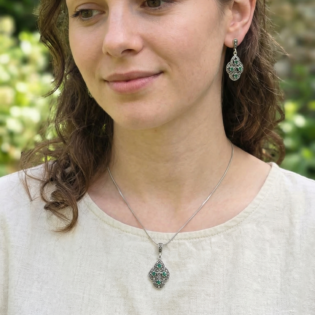 Royal Emerald Grace Silver Pendant Set - Image 5