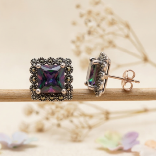 Aurora Noir Stud Earrings