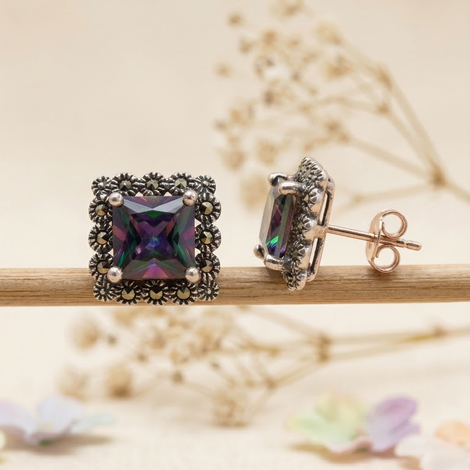 Aurora Noir Stud Earrings