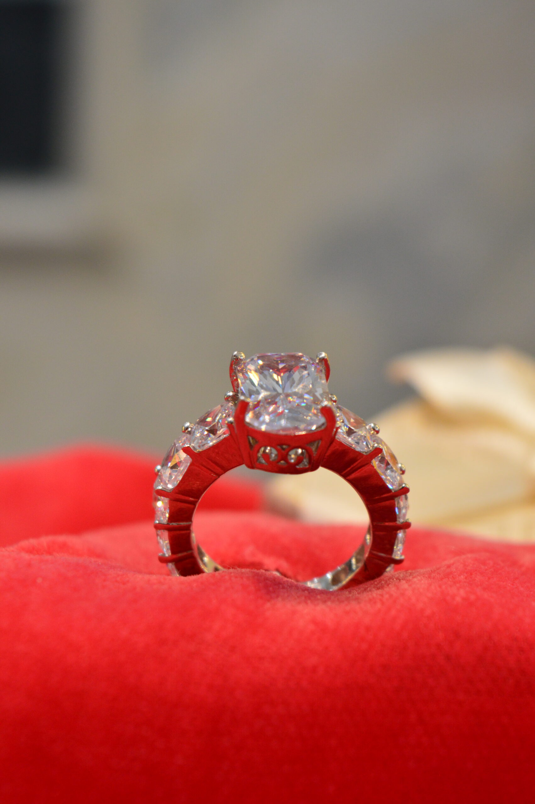 Aurora Radiance Ring - Image 3