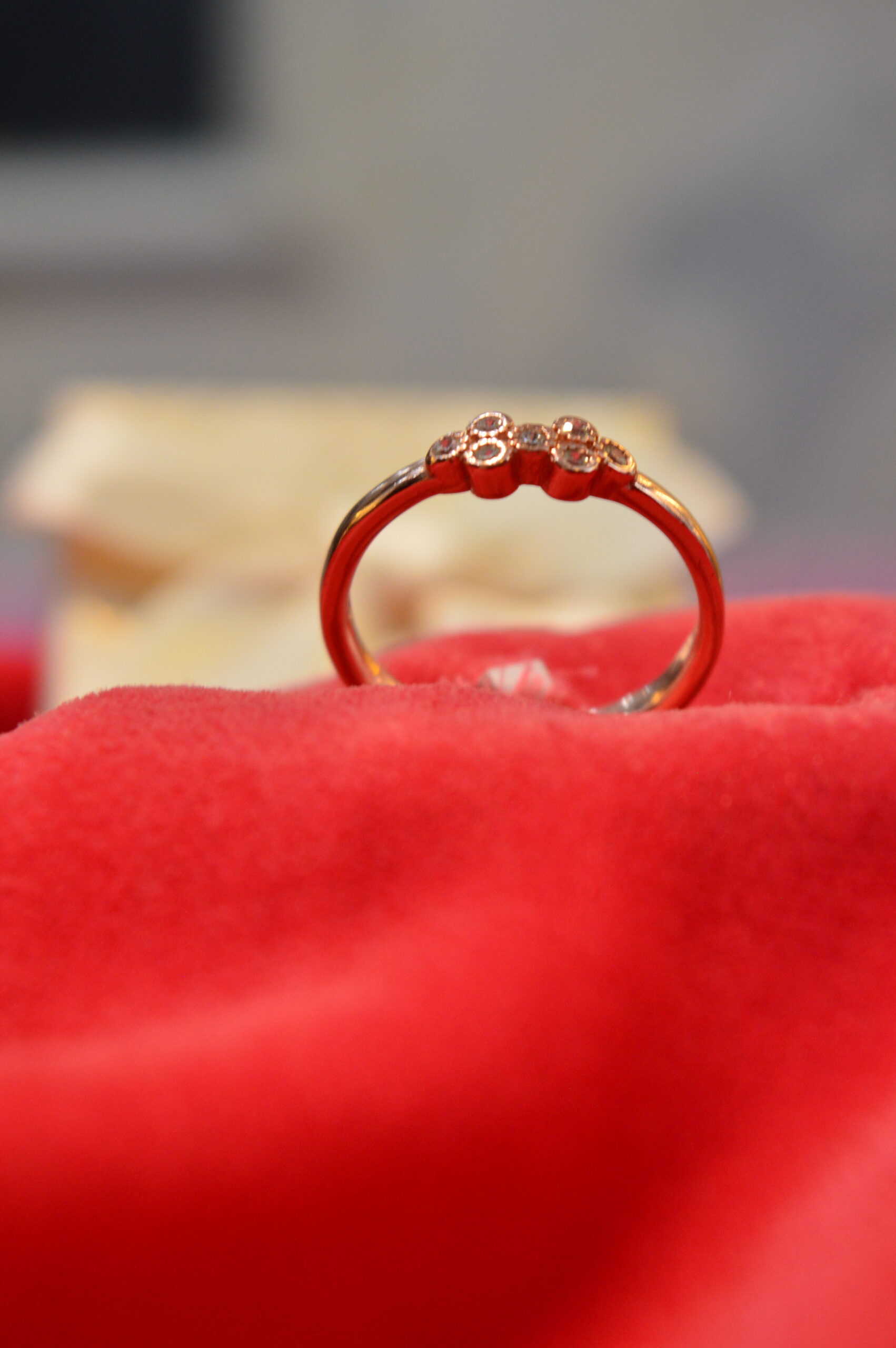 Petite Clover Spark Ring - Image 3