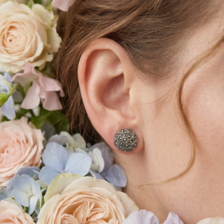 Antique Noir Rose Stud Earrings - Image 5