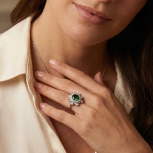 Emerald Halo Royale Ring - Image 2