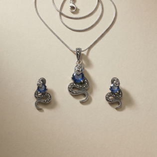 Serpent Elegance Silver Pendant Set