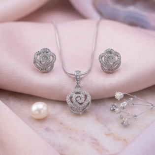 Eternal Knot Silver Pendant Set