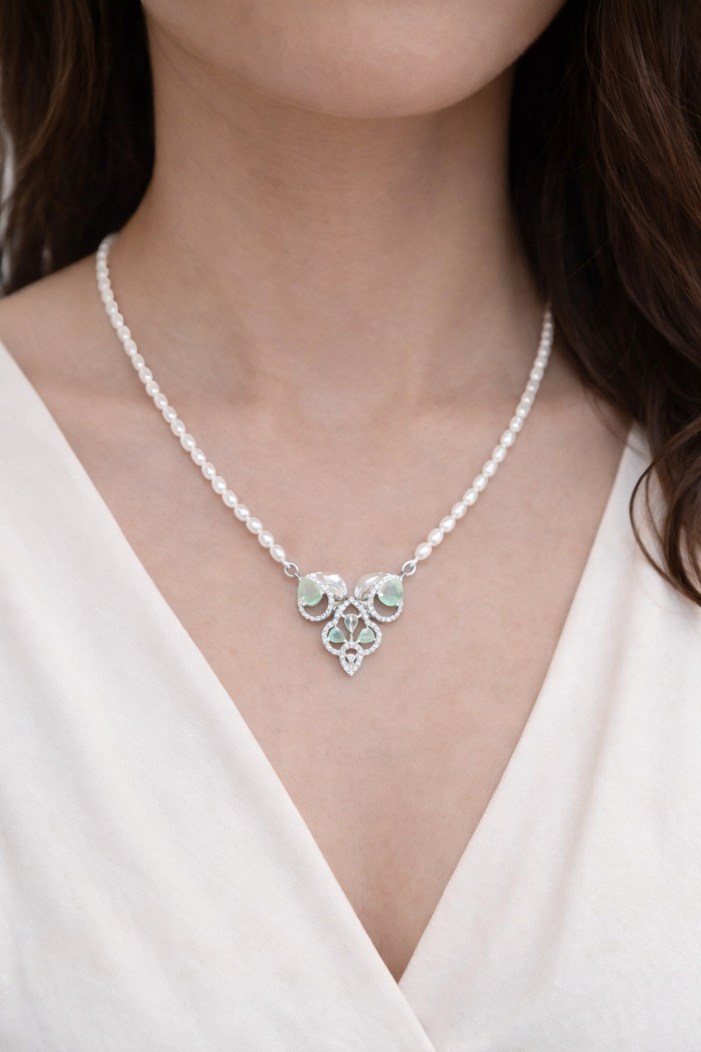 Silver Pearl Royale Pendant Set - Image 3