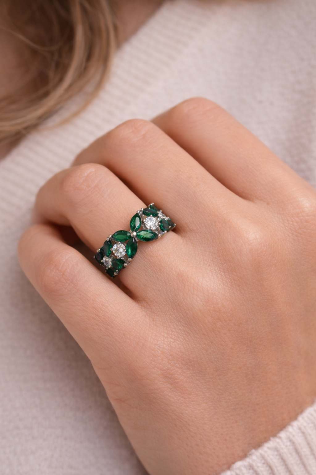 Emerald Vine Silver Ring - Image 5