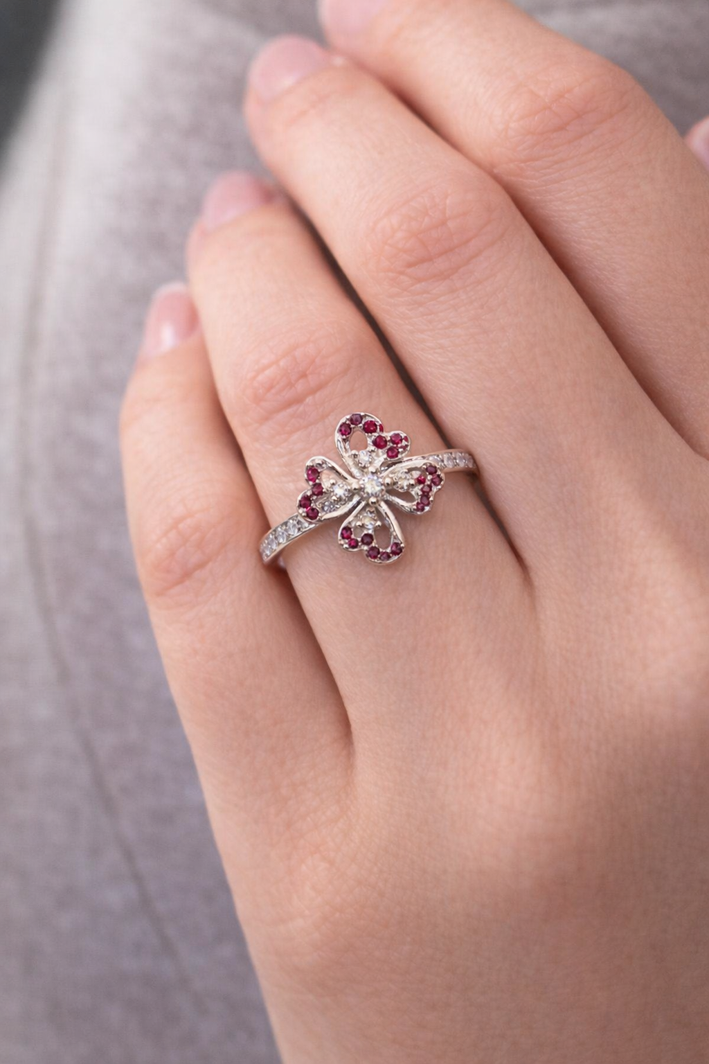 Starlit Twist Solitaire Ring - Image 4