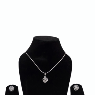 Eternal Knot Silver Pendant Set
