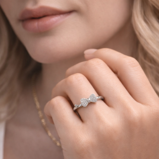 Silver Grace Bow Ring - Image 4