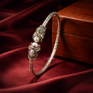 Chandrika Moti Ratna Pure Silver Kada