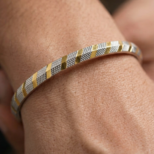 Divyaveer Stripe Silver Kada - Image 2