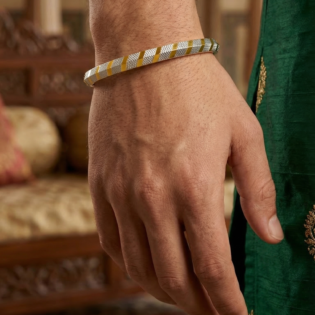 Divyaveer Stripe Silver Kada - Image 4