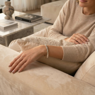 Zariya Grace Silver Kada Bracelet - Image 5