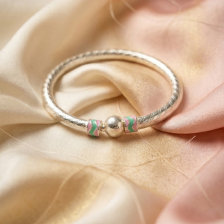 Rangriti Silver Kada Bracelet - Image 4