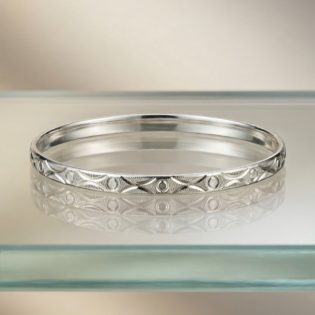 Zariya Grace Silver Kada Bracelet