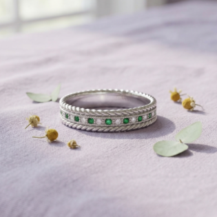 Verdant Twist Eternity Band