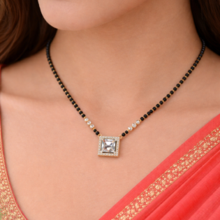 Aaranya Square Radiance Mangalsutra - Image 4