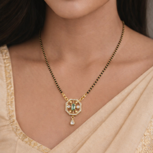 Suvarna Viraasat Emerald Charm Mangalsutra - Image 4