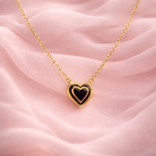 Eternal Noir Heart Pendant