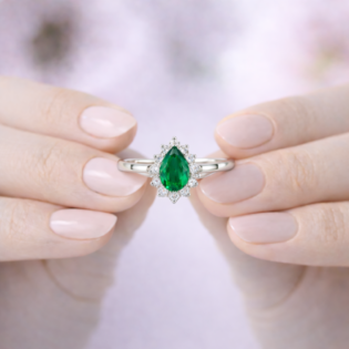 Emerald Virelle Silver Ring - Image 3