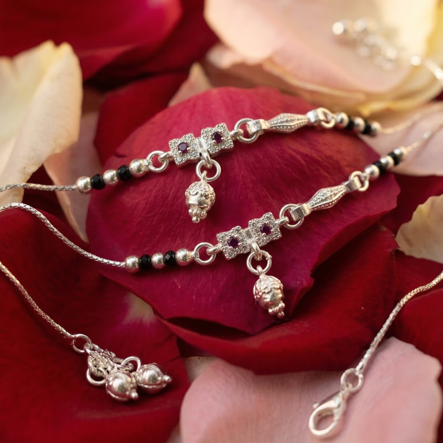 Ratnara Grace Silver Anklet