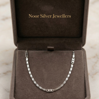 Elyra Linque Silver Chain - Image 3