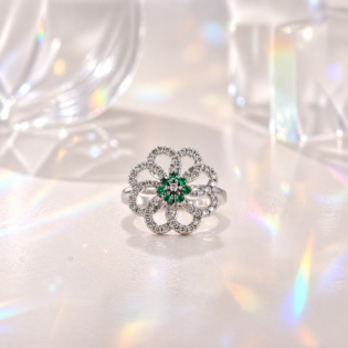 Zenvira Bloom Ring