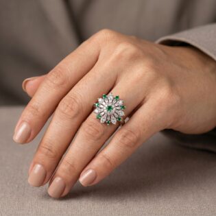Zenvira Star Bloom Ring - Image 5