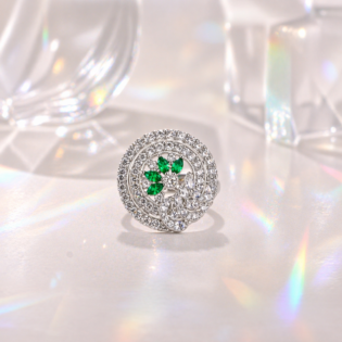 Zenvira Bloom Ring