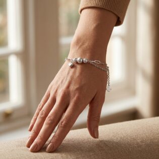 Velmira Heart Bead Bracelet - Image 4